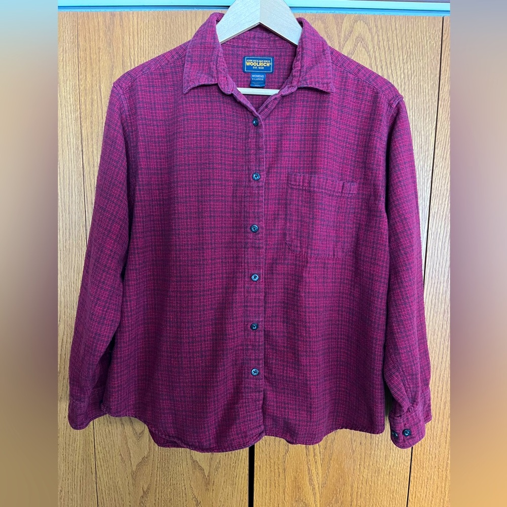 Woolrich button up red w/black shirt. Front pocket. Size XL